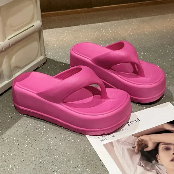Keile Hausschuhe Frauen Sommer High Heels Flip Flops Mode Clip Toe flache Sandalen dicke Plattform Indoor Strand Schuhe Frau Rutschen 6