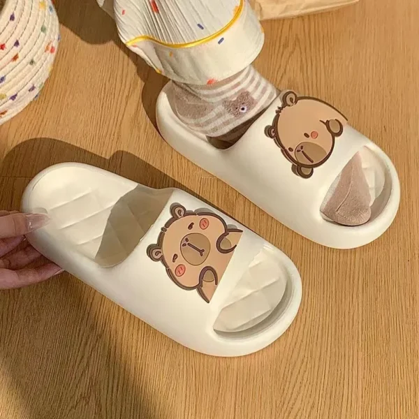 2025 süße Capybara-Design dicke Sohle Frauen Hausschuhe Slides Badezimmer Strand Indoor Sandalen Sommer Paar Schuhe 3