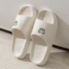 Druck Nette Bär Frauen Hausschuhe Sommer Innen Weiche Cartoon Sandalen Badezimmer Anti-slip Außen Bequeme Männer Freizeit Schuhe Paar 2