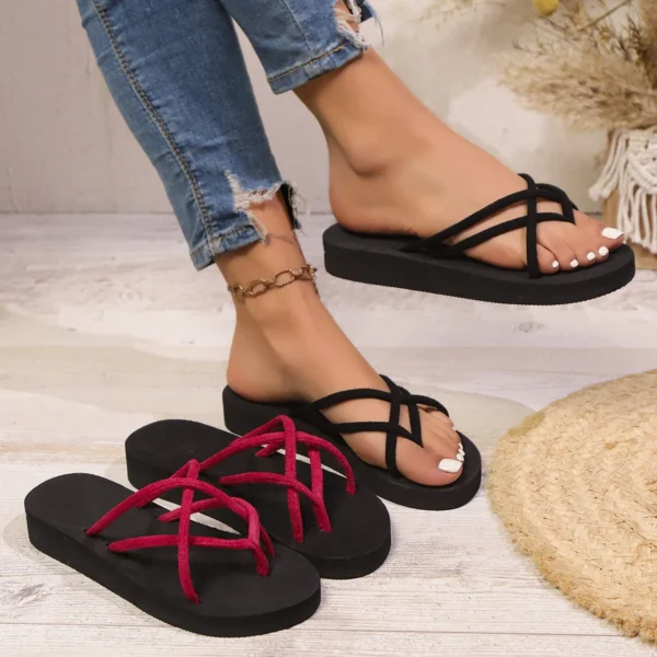 Schicke Sommer-Flip-Flops für Damen – modische schwarze Fuß-Tanga-Hausschuhe, rutschfeste EVA-Sohle, bequeme Strand-Schuhe mit flachem Boden 2