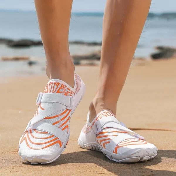 Barfußschuhe Sommer Outdoor Strand Wasserschuhe Schnell trocknende rutschfeste Wasserschuhe mit atmungsaktiver und langlebiger Flow-Tracking-Sneaker 4