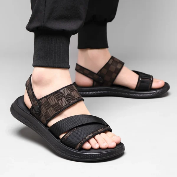 Hochwertige Freizeitsandalen für Herren, Sommer, Outdoor, wasserdicht, rutschfest, weiche Sohle, Komfort, Strandschuhe, Mode, Lazy Driving Slipper 2