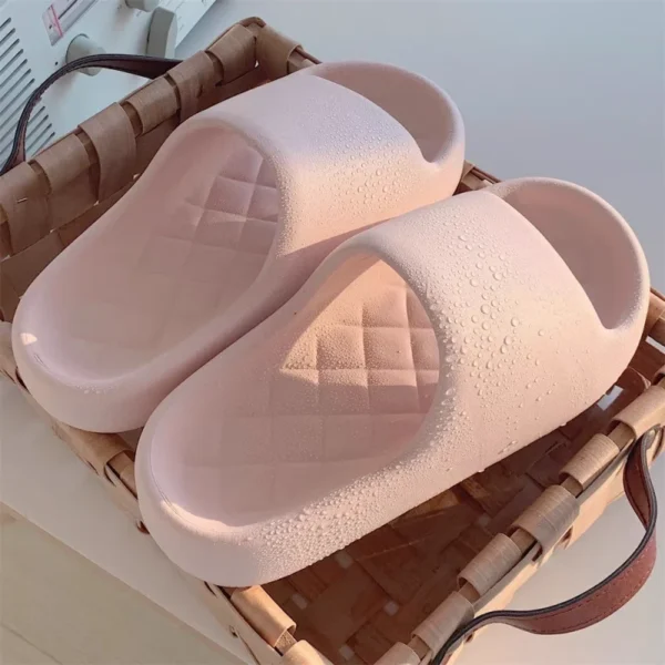 Weiße dicke Plattform-Wolken-Hausschuhe für Damen, leicht, weiche Sohle, EVA, Heimrutschen, Damen, Sommer, Komfort, rutschfeste Strand-Flip-Flops 5