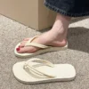 Damen-Flip-Flops, Sommer-Hausschuhe, Bonbonfarben, flache Sandalen für Damen, zum Hineinschlüpfen, rutschfeste weiche Sohle, Strand-Komfortschuhe