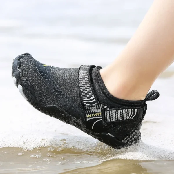 Kinder Aqua Schuhe Sommer Strand Fünf Finger Barfuß Wasser Schuhe Schwimmen Leichte rutschfeste Seaside River Kinder Turnschuhe 3