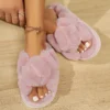 Beliebte Kreuz Pelzigen Hausschuhe Weibliche Flauschigen Rutschen Herbst Winter Outdoor-Mode Sexy EVA Licht Flip-Flops Schweiß Weiche Flache Schuhe 4