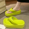 Keile Hausschuhe Frauen Sommer High Heels Flip Flops Mode Clip Toe flache Sandalen dicke Plattform Indoor Strand Schuhe Frau Rutschen 3