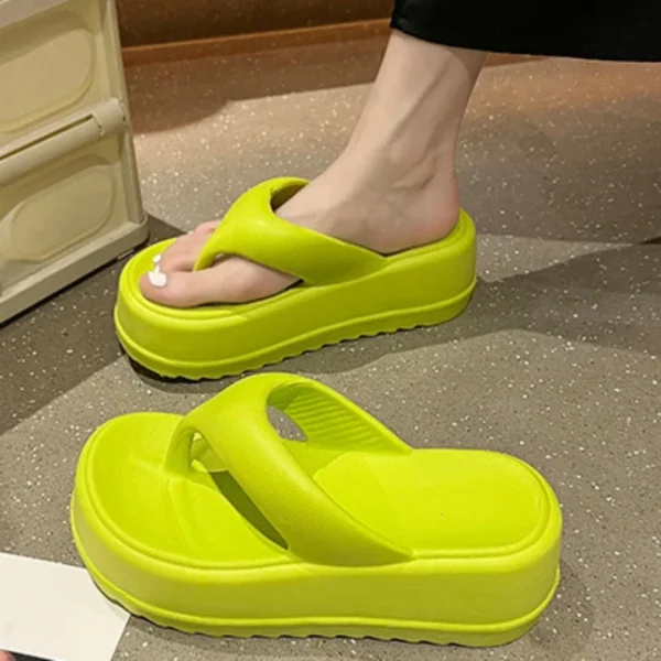 Keile Hausschuhe Frauen Sommer High Heels Flip Flops Mode Clip Toe flache Sandalen dicke Plattform Indoor Strand Schuhe Frau Rutschen 3