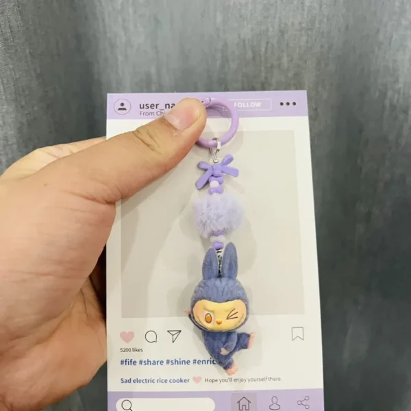 Miniso's neuer Plüsch-Mini-Yoga-Laborubu-Schlüsselanhänger, babyfreier Taschenaufhänger, süßer Schulranzen-Geschenkaufhänger 5