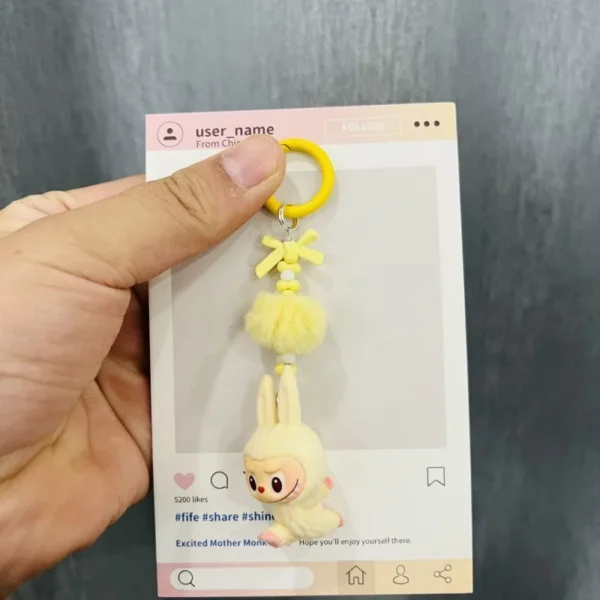 Miniso's neuer Plüsch-Mini-Yoga-Laborubu-Schlüsselanhänger, babyfreier Taschenaufhänger, süßer Schulranzen-Geschenkaufhänger 4