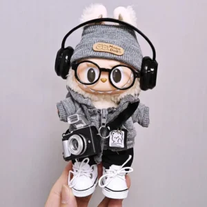15 cm/17 cm Labubu Universal Hoodie Set Grau Trendiges Outfit mit Kamera Brille Kopfhörer & Canvas Schuhe Serie 1-3 kompatibel