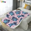 Disney Lilo & Stitch Pink Decke mit liebenswerten Stitch Prints Flanelldecke, weich und bequem, Heimdekoration 3