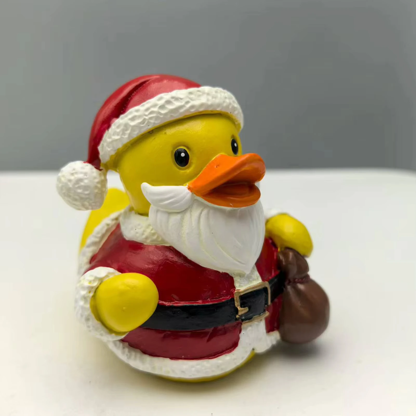 Weihnachts-Enten-Harz-Figur 2025, kreative Weihnachtsmütze, Ente, Desktop-Ornament, Urlaub, Heimdekoration, Bastelgeschenk 4