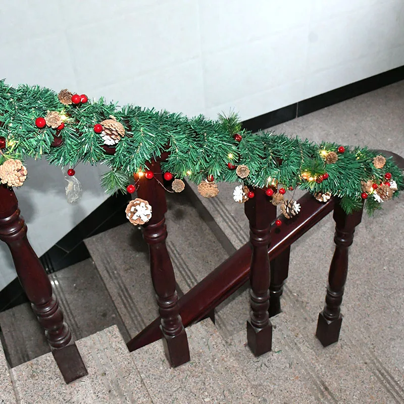 5,5 m Kiefern-Weihnachtsgirlande, dekorativer grüner künstlicher Weihnachtsbaum, Rattan-Banner, Party-Kunststoff-Anhänger, Lametta, hängende Dekoration 2