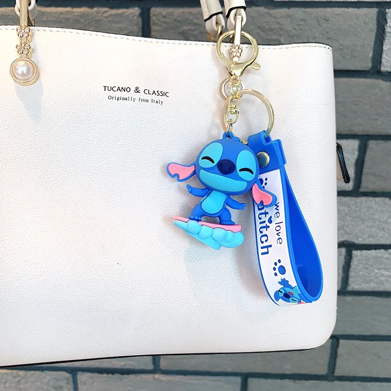 Stitch Surf Schlüsselanhänger – Schlüsselanhänger im hawaiianischen Strandstil, Disney-Sommerurlaubszubehör für Schwimmtaschen und Handtücher, Halloween-Geschenke 2