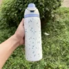 32oz Owa Isolierte Wasserflasche aus Edelstahl mit Strohhalm und Bändern, BPA-freie Sportwasserflasche für Männer und Frauen, tragbar 4