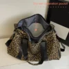 Modische Damen-Einkaufstasche mit Leopardenmuster, Reisetasche mit großem Fassungsvermögen, Weekender-Übernachtungstasche mit Schuhfach 4