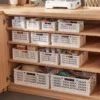 1 Stück, zusammenklappbarer Kunststoff-Aufbewahrungskorb, stapelbarer Aufbewahrungsbehälter für den Schreibtisch, Aufbewahrungsbox für Wohnzimmer-Kühlschränke, Aufbewahrung unter dem Bett 3