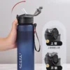 750 ml Wasserflasche mit Strohhalm, Zeitmarkierung, großes Fassungsvermögen, motivierender, auslaufsicherer Wasserkrug aus Kunststoff für Reisen im Fitnessstudio, Outdoor-Sportarten 4