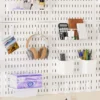 Nordisches multifunktionales Stecktafel, verwendet für Tür, Wand, Garage, Küchenaufbewahrung und Präsentation; Perforiert. 2