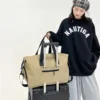 1 Stück Sporttasche mit Schuhfach, stilvolle Reisetasche für Flugzeug, leichte Reisetasche für Damen und Herren, Sport-Fitnessstudio 6