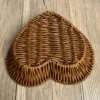 Herzförmiger gewebter Aufbewahrungskorb, vielseitig einsetzbar, Simulations-Rattan-Desktop-Körbe für Brot, Obst, Restaurant, Servierkorb 4