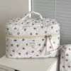 Kirsche Make-up Tasche Damen Kosmetiktaschen Mode Tragbare Niedliche Kosmetik Reise Aufbewahrungstasche Handtasche Baumwolle Gesteppte Reißverschluss Geldbörse 5