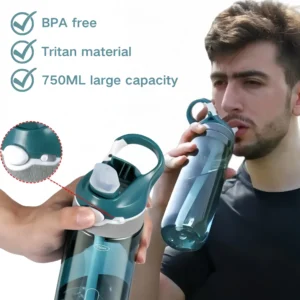 750 ml Trian-Material, Sportwasserflasche mit Strohhalm und Griff für Fitnessstudio, Camping, Wandern, Outdoor, transparenter Kunststoff, BPA-freier Wasserbecher