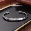 Retro-Herren-Armband mit Federn – inspiriert von Shawn Yue, exquisit handgefertigt, ideal für modebewusste Männer