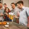 Gefälschte Bierkrug Lustige Wasser Tasse Spülmaschinenfest Kreative Modell Streich Spielzeug Verdickte Tasse Mit Handgriff doppel Schicht Kunststoff Bier Tasse 5