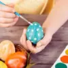 Realistische hölzerne Ostereier, DIY-Graffiti, simuliertes Ei, handgefertigt, Urlaubsdekoration, Basteln für Zuhause, Festival-Design 4