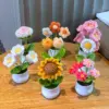 1/2/4 Stück DIY Handgewebte Mini-Topfblume Rose Büro Schreibtisch Dekorative Topfpflanzen Wollfaden Fertigprodukt Heimdekoration 1