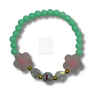 Personalisiertes Blumen Armband Mint mit Buchstabe L