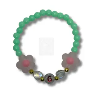 Personalisiertes Blumen Armband Mint mit Buchstabe G