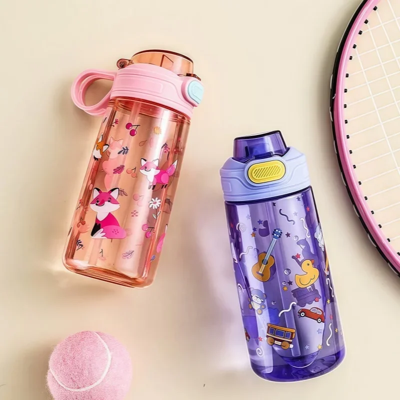550 ml Kinder-Wasserflasche mit Cartoon-Tier und Sicherheitsschloss, tragbarer, auslaufsicherer Strohhalmbecher für Outdoor-Camping-Reisen 2