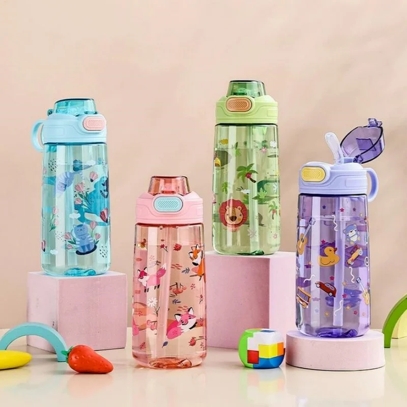 550 ml Kinder-Wasserflasche mit Cartoon-Tier und Sicherheitsschloss, tragbarer, auslaufsicherer Strohhalmbecher für Outdoor-Camping-Reisen 4