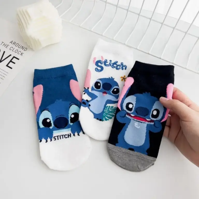 Anime Disney Stitch Cartoon Socken Kinder Baumwolle kurze Kawaii Jungen Weihnachts socken Kinder Boot Socken Geschenke Söckchen 3