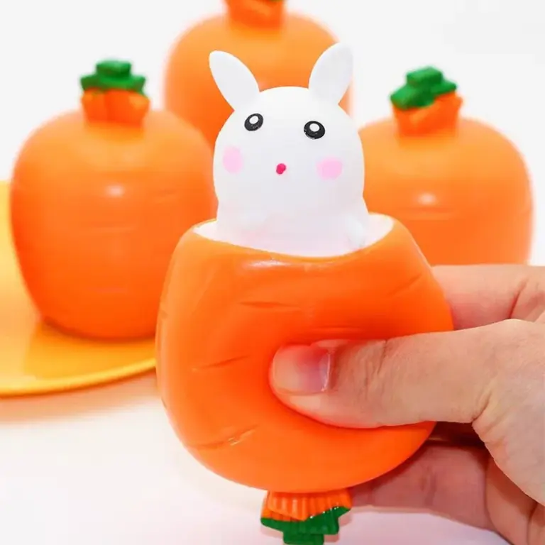 2 stücke Ostern Karotte Kaninchen Squeeze Teleskop Spielzeug Kinder kinder Rettich Kaninchen Tasse Prise Musik Spielzeug Kreative Stress Relief geschenke