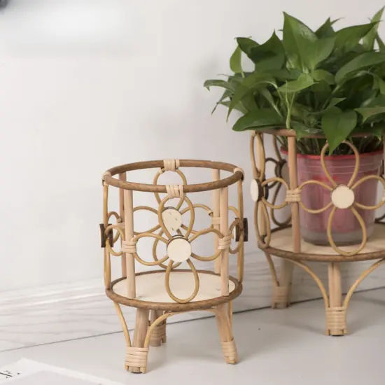 Hohler Blumenständer, handgewebt, Nachahmung von Rattan, Pflanzenständer, Desktop, kreativer Blumentopfständer, Balkon-Pflanzgefäß mit Holzbeinen