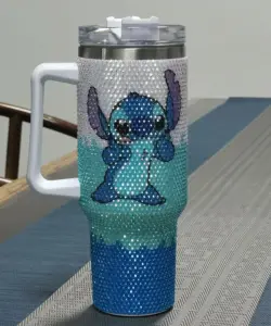 Disney Lilo & Stitch Stitch Cartoon-Tasse, Edelstahl, Hello Kitty, diamantbesetzte 40-Unzen-Autobecher für Männer und Frauen, Geburtstagsgeschenk